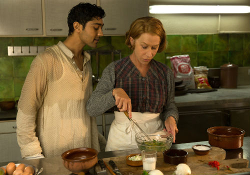 Hassan and Madame Mallory bond over the creation of an omelette, an edible harbinger of better times ahead for both of them (image (c) Dreamworks Pictures)