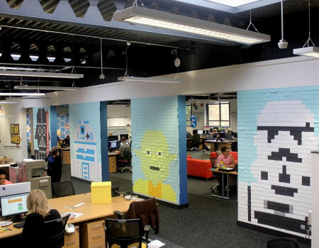 Look what a lot of Post-It Notes can do! Beautiful it is (image via c|net (c) Viking UK)