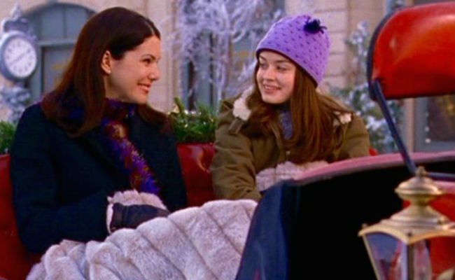 What could be lovelier than a sleight through the magical snowy surrounds of Stars Hollow? For Lorelai and Rory not much (image courtesy Gilmore Girls wikia) 