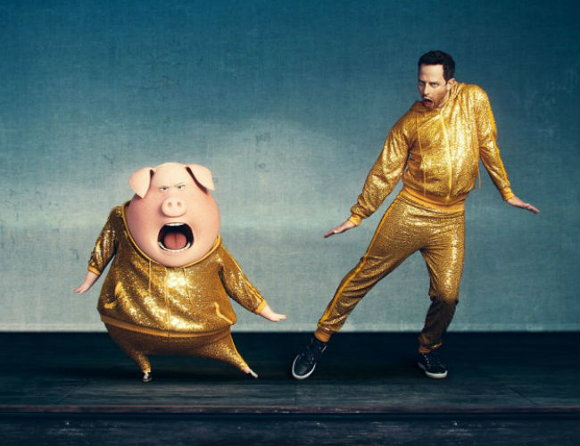 Nick Kroll as Gunter a flamboyant dancing pig (image via Hey U Guys (c) Illumination Entertainment)